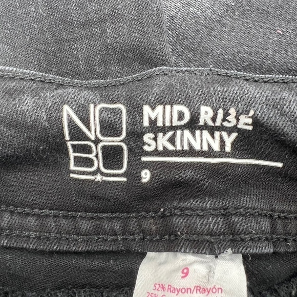 No Boundaries Black Mid Rise Skinny Jeans Size 9 Women’s - Picture 2 of 6